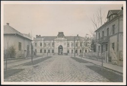 1939 Losonc (Felvidék), Tüzérlaktanya, Monostory György Fotója, Pecséttel Jelzett, 9,5×14 Cm  / Lučenec, Slovakia, Photo - Otros & Sin Clasificación