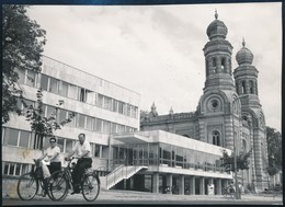 1968 Szombathely, Új Zenei Iskola és Zsinagóga, Feliratozott Sajtófotó, 11×15,5 Cm - Otros & Sin Clasificación