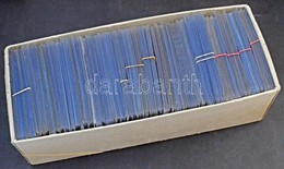 Egy Doboznyi (kb. 1200 Db) Lindner Műanyag Képeslaptartó Tok / A Box Of Lindner Plastic Postcard Holder Cases, Cca. 1200 - Ohne Zuordnung