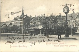 T2 1905 Pozsony, Pressburg, Bratislava; Kossuth Lajos Tér, Sétatár, óra Oszlop, Villamos. Bediene Dich Allein / Square,  - Sin Clasificación