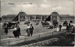 ** T1 Leipzig, Lipcse; Hauptbahnhof / Railway Station. Montage With Tram, Automobiles And Chariots - Ohne Zuordnung