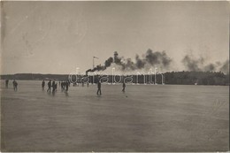 T1/T2 1910 'Isbytaren' Swedish Steamship On Frozen Lake, Photo - Non Classés