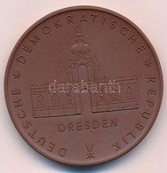 NDK 1973. 'Dresden' Kerámia Plakett Eredeti Dísztokban Tanúsítvánnyal (48mm) T:1
GDR 1973. 'Dresden' Ceramic Plaque In O - Non Classés