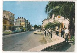 La Londe Les Maures - Le Carrefour - Les Hotels -  CPSM° - La Londe Les Maures