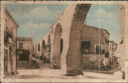 ( CASTRIES  )( 34 HERAULT  ) LES ARCHES DE L AQUEDUC EN VILLE - Castries