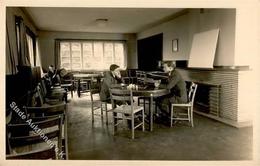 SCHACH - Foto-Ak - SCHACHSPIELER In Der Bibliothek In Hermsdorf I-II - Chess