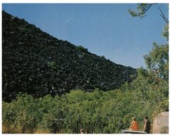 (79) Australia Postcard - Black Mountain - Granite Boulders - Outback