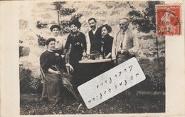 VILLETTE  - Un " Apéro " Entre Amis En 1911     ( Carte Photo )  Rare - Sonstige & Ohne Zuordnung