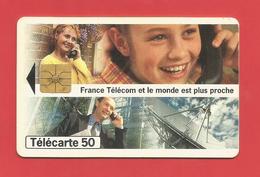 TELECARTE 50 U TIRAGE 3000 000 EX. France Télécom Et Le Monde Est Plus Proche    X Par 2 Scan - Téléphones