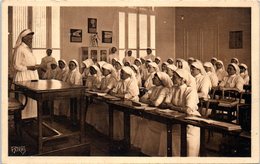 Croix Rouge - Société De Secours Aux Blessés Militaires - Hopital Ecole - Salle D'études - Red Cross