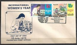 PAKISTAN FDC 1975 INTERNATIONAL WOMEN YEAR - Pakistan