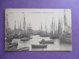 CPA 14 PORT EN BESSIN BARQUES DANS LE BASSIN - Port-en-Bessin-Huppain