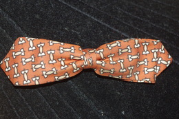NOEUD PAPILLON RETRO à PINCES - Cravates