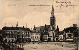 CPA AK Saarlouis Marktplatz Mit Kathol.Kirche GERMANY (939572) - Kreis Saarlouis