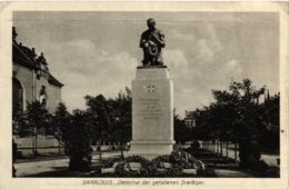 CPA AK Saarlouis Denkmal Der Gefallenen Dreissiger GERMANY (939582) - Kreis Saarlouis