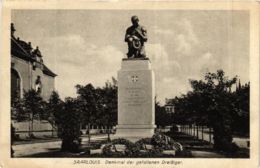 CPA AK Saarlouis Denkmal Der Gefallenen Dreissiger GERMANY (939648) - Kreis Saarlouis