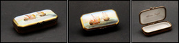 Boîte En Porcelaine, Marine Royale En Décor, Cerclage Bronze, Boucle De Fermeture En Façade, 1 Comp. , 70x37x15mm. - TB - Stamp Boxes