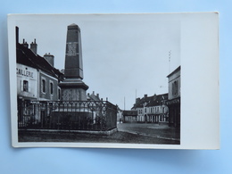 C. P. A. : 89 CERISIERS : Place Des Heros, Monument Aux Morts - Cerisiers