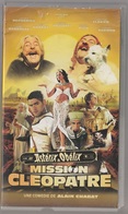 Astérix Cassette VHS Astérix Et Obélix Mission Cléopâtre Boitier Cassé En Bas - Kassetten & DVD