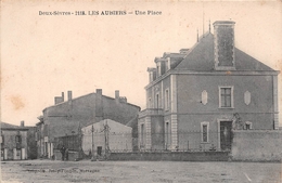 ¤¤  -   LES AUBIERS   -   Une Place     -  ¤¤ - Andere & Zonder Classificatie