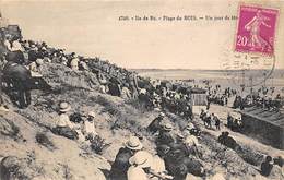 Ile De Ré.    17    Le Bois En Ré  La Plage Un Jour De Fête      (voir Scan) - Ile De Ré