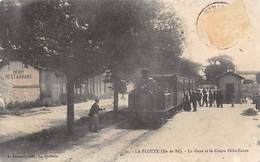 Ile De Ré.    17     La Flotte En Ré   La  Gare . Train Et Le Cours Félix Faure     (voir Scan) - Ile De Ré