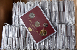 Norwegen: Coins Of Norway: Über 80 Kursmünzensätze Aus Norwegen Der Jahre 1994-2012 Im Roten Etui. A - Noorwegen