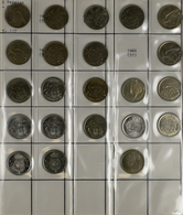 Spanien: Ein Album Voll Mit Münzen Aus Spanien Nach Nominalen Und Jahrgängen Gesammelt. Von Centimos - Autres & Non Classés