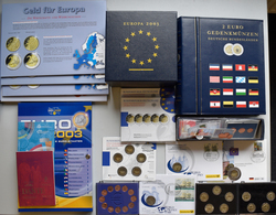 Euromünzen: Nette Sammlung An Euromünzen, überwiegend 2 Euros Sowie Sets Mit Medaillen Oder Numisbri - Andere & Zonder Classificatie