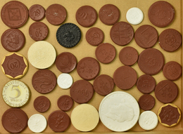 Weimarer Republik: Kleines Konvolut Von 40 Porzellanmünzen/medaillen. Meist Aus Der Porzellanmanufak - Autres & Non Classés