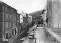 SAINT-PONS - Rue Principale - Crédit Agricole Mutuel - Voiture Auto-école - Magasin De Chaussures - Saint-Pons-de-Thomières