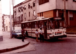 Photographie D'un Bus EMF - Automobiles