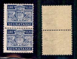 SAN MARINO - SEGNATASSE - 1945 - 20 Cent (68d) - Coppia Verticale Su Carta Ricongiunta - Gomma Integra (2.200) - Sonstige & Ohne Zuordnung