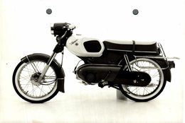 Kreidler Floret GT +-18cm X 10cm " Perforada " Moto MOTOCROSS MOTORCYCLE Douglas J Jackson Archive Of Motorcycles - Sonstige