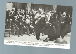 L'Actualité Par La Carte Postale (1916) Un 14 Juillet Historique Remise Des Diplomes Aux Familles  - Maca0460 - Guerra 1914-18