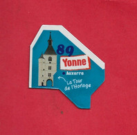 Magnets. Magnets "Le Gaulois" Départements Français. Yonne (89) (la Tour De L'horloge) - Autres & Non Classés