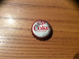 Ancienne Capsule De Soda "Coke N°30 -ETHIOPIA-STATUE OF MENELIK II"Etats-Unis (USA) Coca-Cola, Série Pays (Liège Enlevé) - Limonade