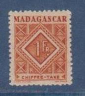 MADAGASCAR         N°  YVERT  :  TAXE   34          NEUF AVEC  CHARNIERES      (  CH  02/24 ) - Timbres-taxe