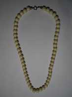 Ancien COLLIER à PERLES YVES ROCHER - Long Total 42 Cm Env - Halsketten