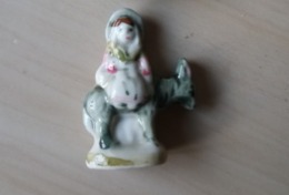 Fève Ancienne - Femme Sur Un âne Socle Vert - Santon Crèche - Santons