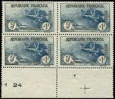 ** EMISSIONS DU XXème SIECLE - 232   3ème Série Orphelins,  5f. + 1f. Noir Et Bleu, BLOC De 4 Bdf Avec Croix De Repère,  - Unused Stamps