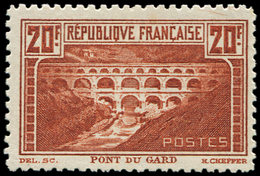 * EMISSIONS DU XXème SIECLE - 262B  Pont Du Gard, 20f. Chaudron Clair, T I, Infime Trace De Ch., Quasi **, TB - Unused Stamps