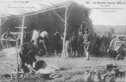 Guerre 1914 -1915 ÉCURIE IMPROVISÉE PAR NOS ARTILLEURS Militaria Tampon Au Verso - Oorlog 1914-18
