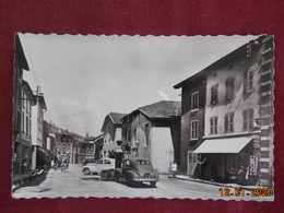 Delcampe - CPSM - Viriville - Place Des Buttes - Viriville