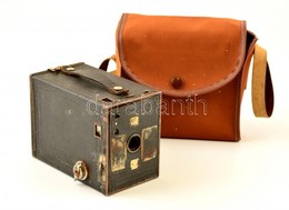 Cca 1920 Kodak Eastman Brownie No.2 A Model B (Kanada) Box Fényképezőgép, Működő, Kopottas állapotban, Eredeti Tokjában  - Cámaras Fotográficas