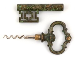 Kulcs Formájú, Szőlő Motívumos Bornyitó, 13×6 Cm - Autres & Non Classés