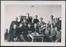 Cca 1943 Kinszki Imre (1901-1945) Budapesti Fotóművész Hagyatékából, Jelzés Nélküli Vintage Fotó (Munkaszolgálatos Sorst - Sonstige & Ohne Zuordnung