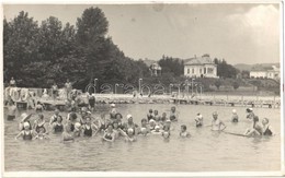 * T2 Balatongyörök, Strand, Háttérben Az Eőri Villa. Korompay L. Photo - Ohne Zuordnung