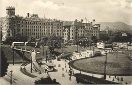 T2 1959 Budapest II. Moszkva Tér (Széll Kálmán Tér), Posta Palota, Villamosok, Autóbuszok. Képzőművészeti Alap Kiadóváll - Non Classés