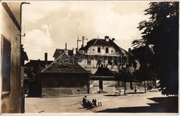 * T1/T2 Nagyszeben, Hermannstadt, Sibiu; A Város Legöregebb Ház, Utcai árusok / Oldest House Of The Town, Street Vendors - Non Classés